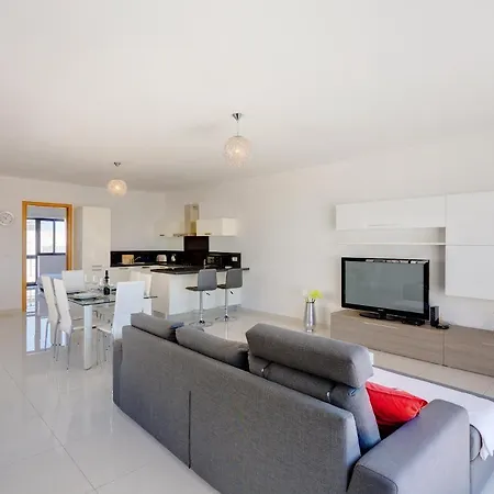 Fabulous Penthouse In A Prime Location *